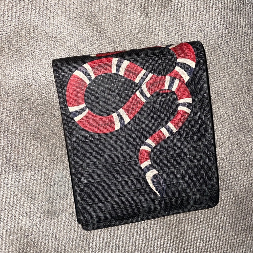 Gucci wallet